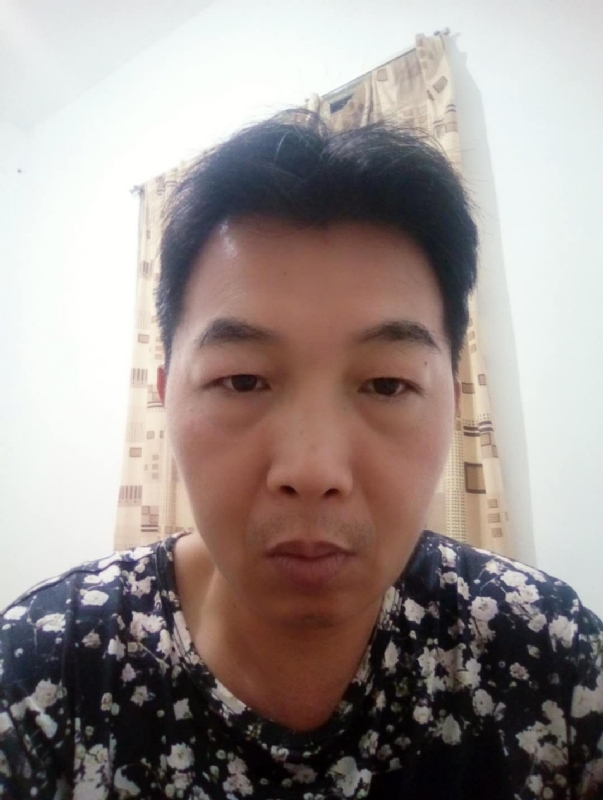 繁华哀伤的第一张照片--诏安婚介网