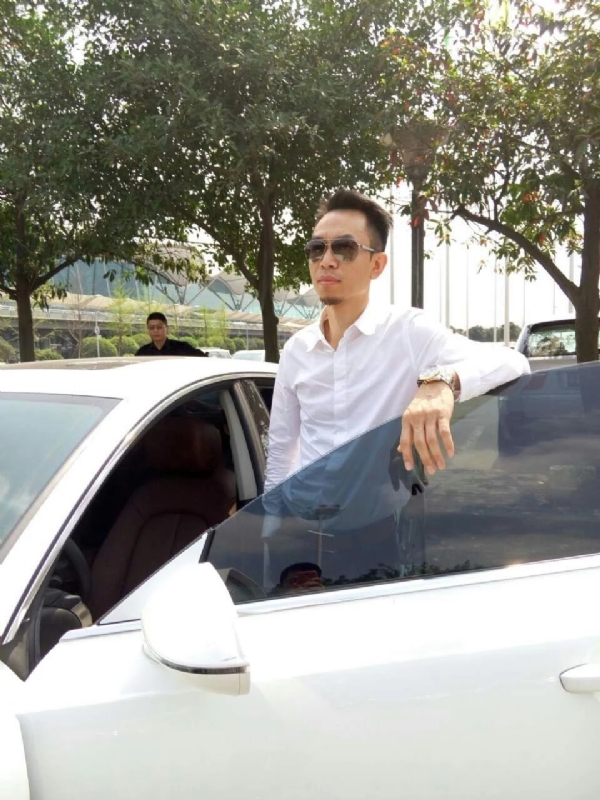 杨岳的第一张照片--诏安婚介网