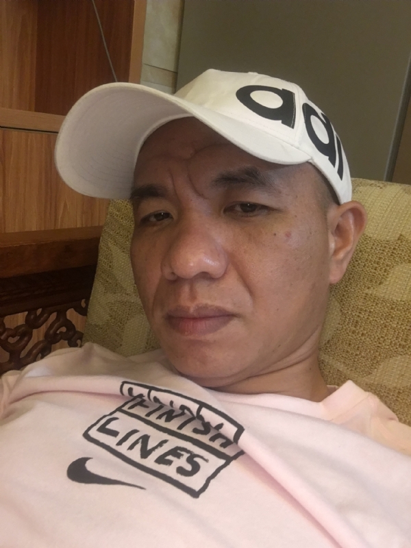 坚持到底的第一张照片--诏安婚介网