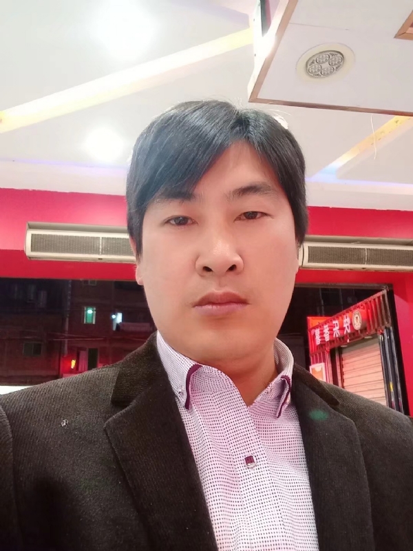 奔跑的第二张照片--诏安婚介网