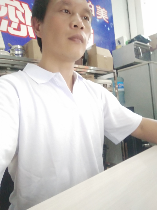 深蓝色的海的第一张照片--诏安婚介网