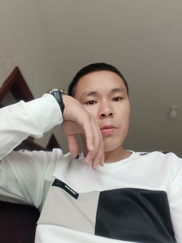 冷漠的第一张照片--诏安婚介网
