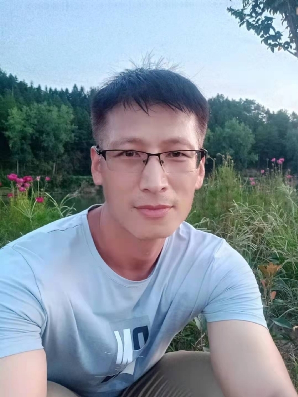 零零柒的第一张照片--诏安婚介网