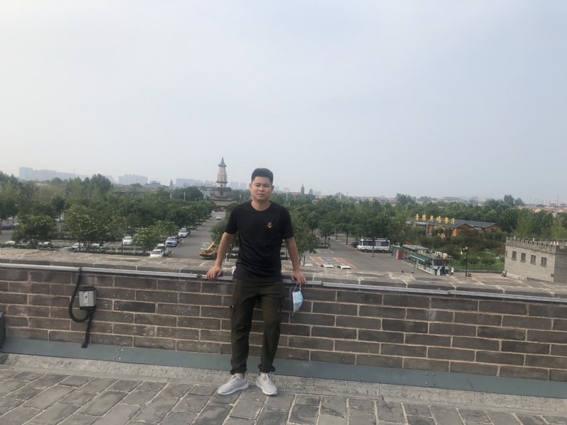 123.向左向右的第一张照片--诏安婚介网