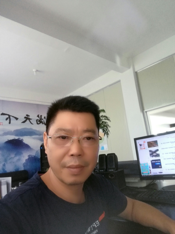 心平气和的第一张照片--诏安婚介网