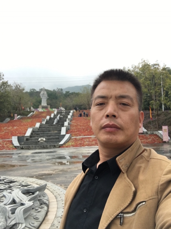 开心的松鼠的第一张照片--诏安婚介网