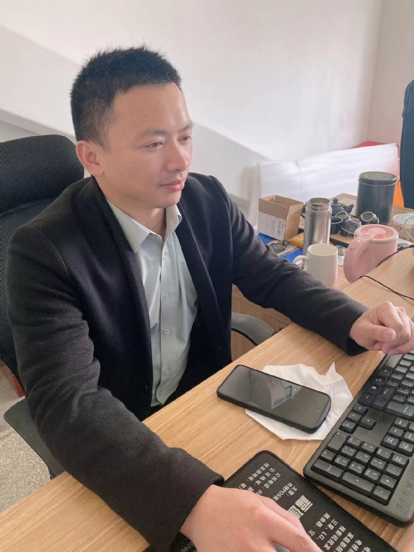 落叶知秋的第一张照片--诏安婚介网