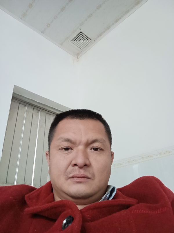 兰成龙的第一张照片--诏安婚介网
