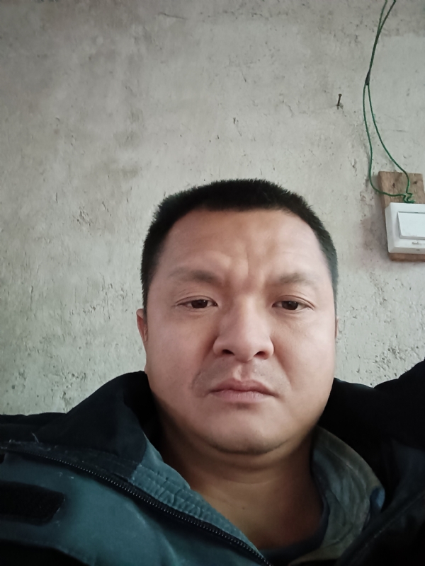 兰成龙的第二张照片--诏安婚介网