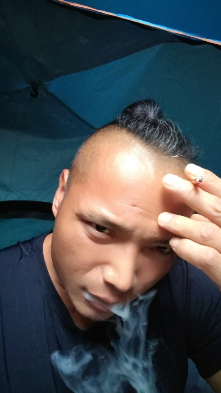 伯爵的第四张照片--诏安婚介网